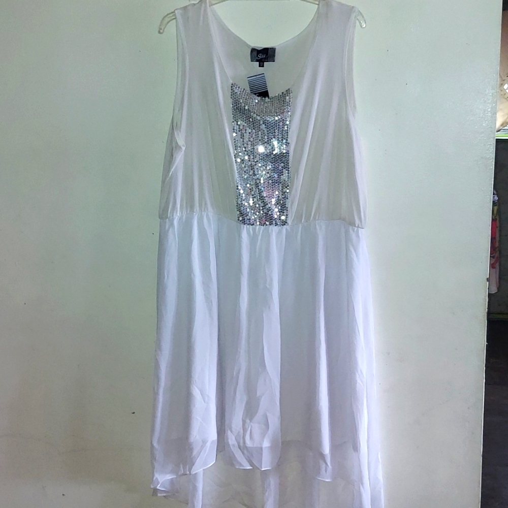 SIZE 3X Stretchy Slinky Brand white with silver sequins HI Lo sleeveless Dress